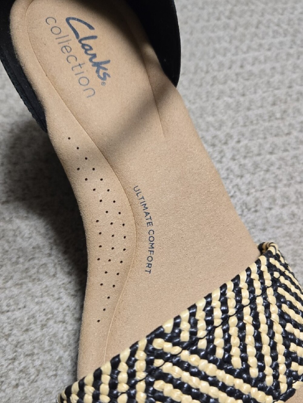Clarks Rose Ease Women's Black and Natural Woven Ankle-Strap Wedge Sandals 7 - Picture 4 of 7